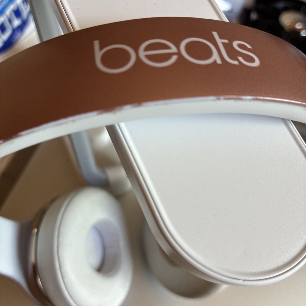Beats Solo3 Wireless On-Ear Headphones Rose Gold - Authentic & Tested ππΆπ - Picture 9 of 10